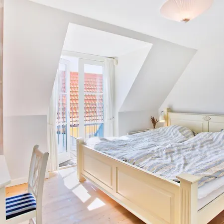 Vakantiehuis 8 Bedroom Beautiful In Blåvand