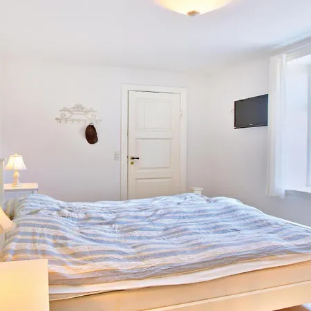8 Bedroom Beautiful In *