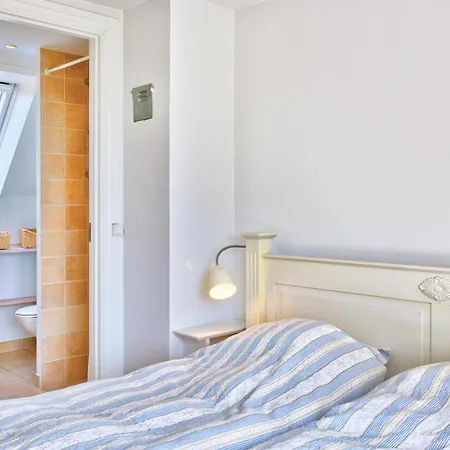 Holiday home 8 Bedroom Beautiful In Blavand