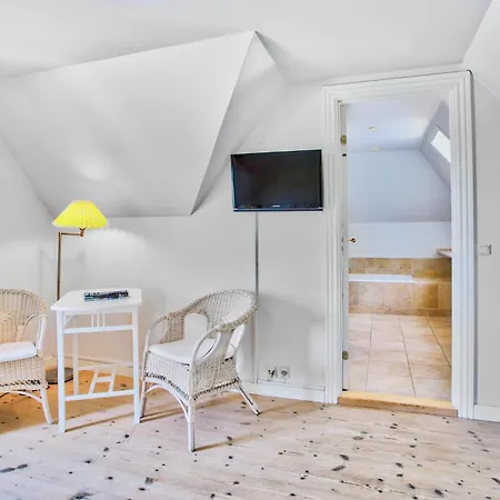 8 Bedroom Beautiful In * Blåvand