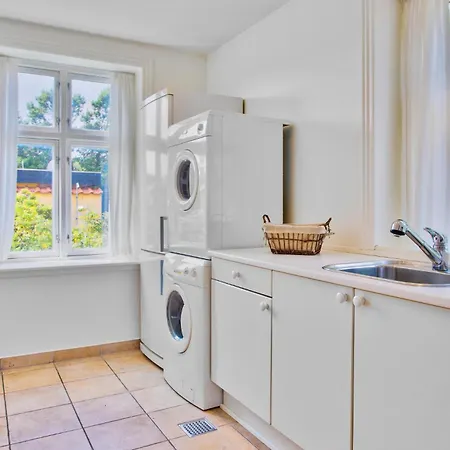 Vakantiehuis 8 Bedroom Beautiful In