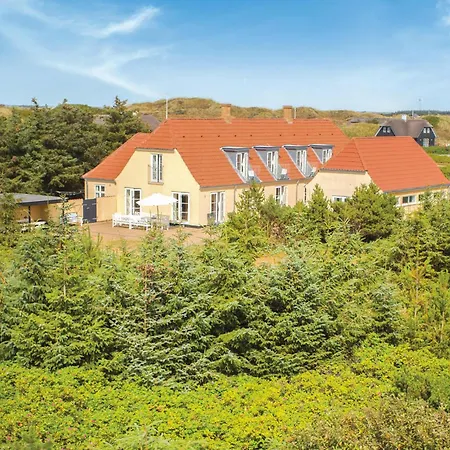 8 Bedroom Beautiful In Vakantiehuis Blåvand