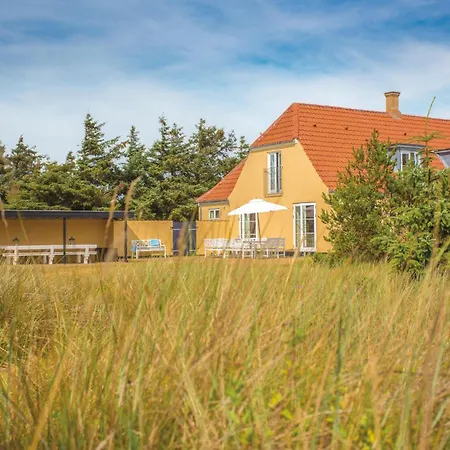 8 Bedroom Beautiful In *