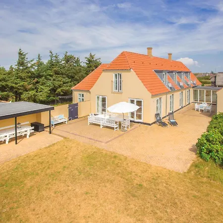 Holiday home 8 Bedroom Beautiful In
