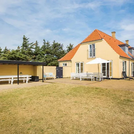 8 Bedroom Beautiful In Vakantiehuis Blåvand