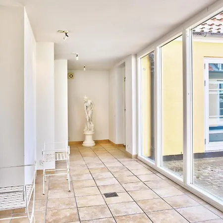 8 Bedroom Beautiful In