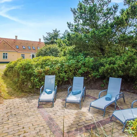 8 Bedroom Beautiful In Holiday home *